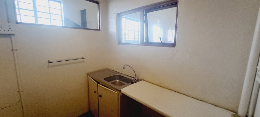To Let commercial Property for Rent in Paarden Eiland Western Cape